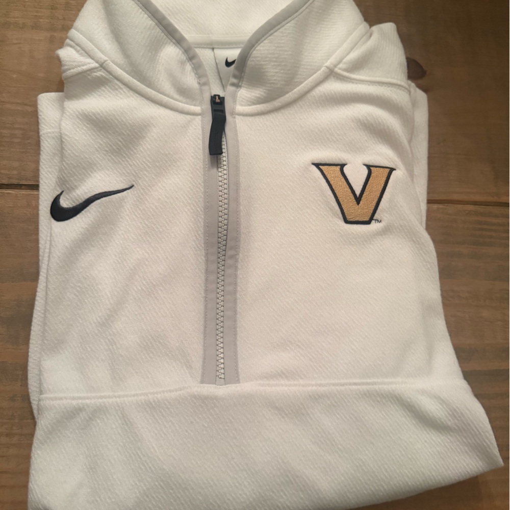 Assorted Vanderbilt Quarter-Zips (Size Small)